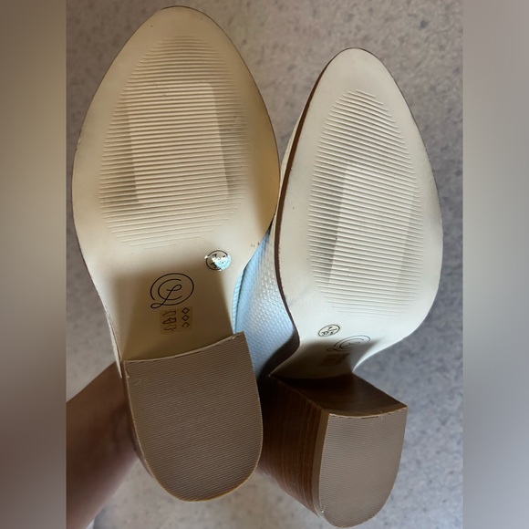 Chinese Laundry Kingston Snake Embossed Block Heel Mule - Picture 2 of 7